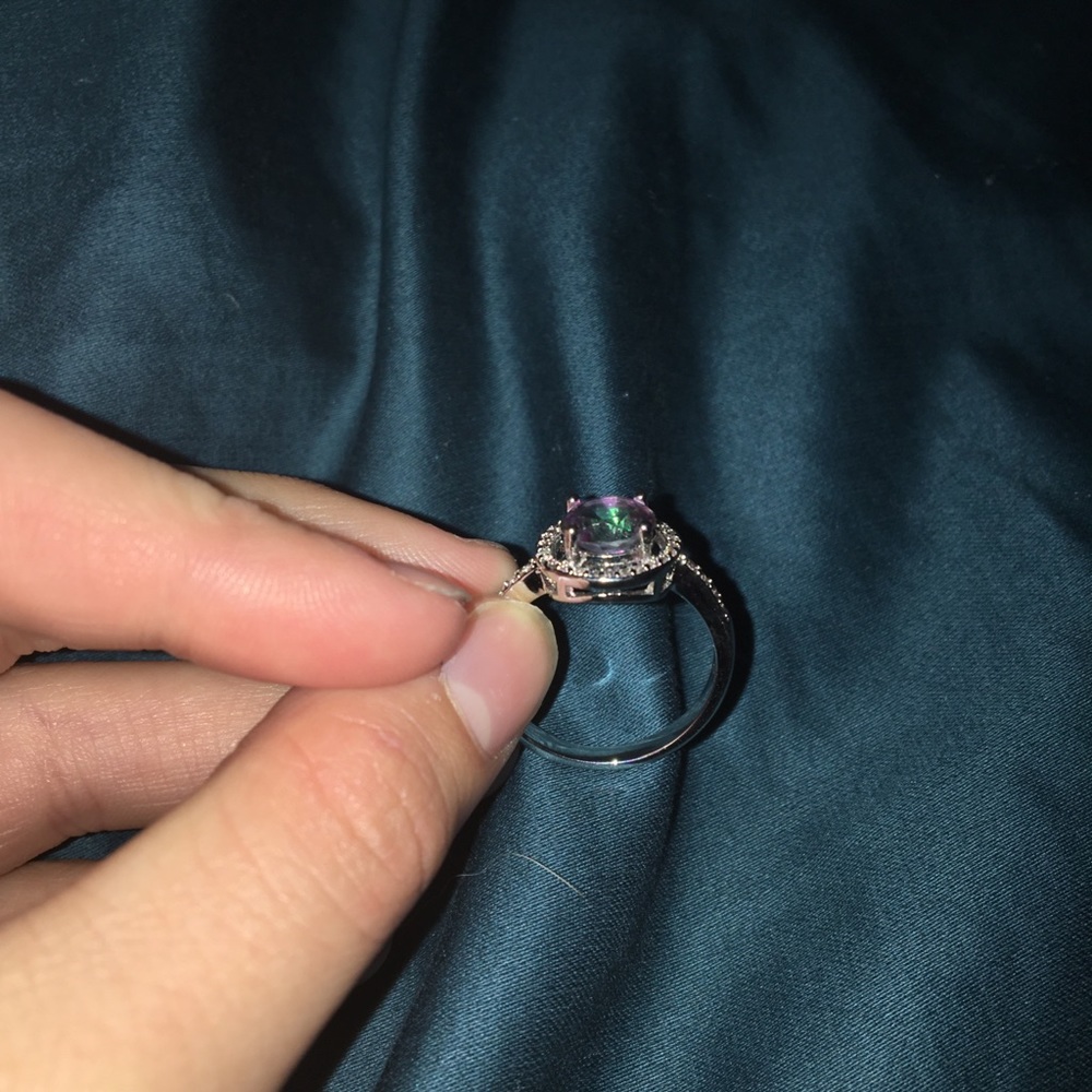 Purple gem ring - Picture 2 of 2